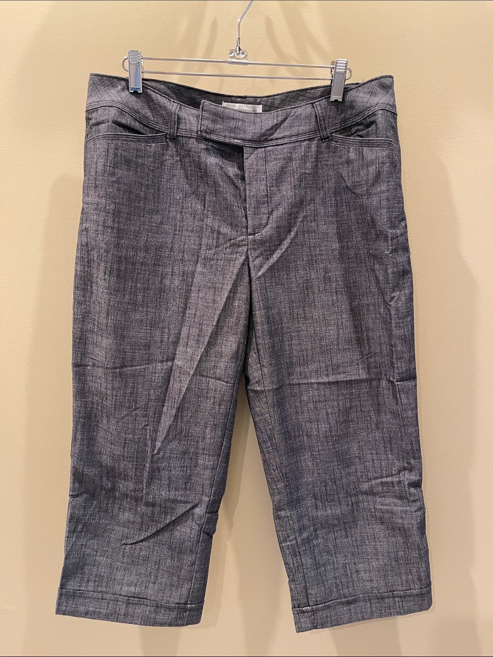 Christopher & Banks Women’s Gray Capris